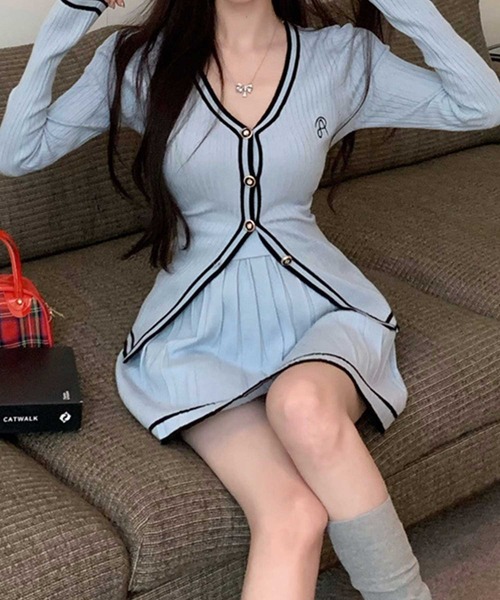 SPIGA（スピーガ）の「ﾗｲﾝ入りﾆｯﾄｶｰﾃﾞ+ﾌﾟﾘｰﾂSKｾｯﾄ（つなぎ/オールインワン・レディース・ブルー/グレー/ブラック・FREE）」の15枚目の写真