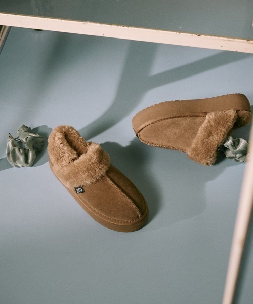 ROCKFISH WEATHERWEAR(ロックフィッシュウェザーウェア)の「CLOUDY FLATFORM FUR SLINGBACK(スリッポン・レディース・ブラック/モカ/ベージュ/ベージュ系/チョコ・23.0cm/24.0cm/25.0cm)」の19枚目の写真