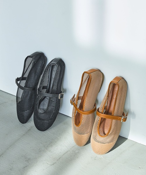 LAKOLE（ラコレ）の「メッシュコンビフラットパンプス / 290718（パンプス・レディース・ベージュ/ブラック・MEDIUM/LARGE）」の3枚目の写真