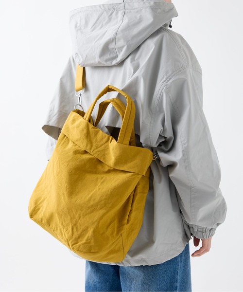 meltum(メルタム)の「【ZOZO限定】2WAY NYLON TOTE SHOULDER(ショルダーバッグ・メンズ・マスタード/オリーブ/ライトベージュ/ブラック・FREE)」の9枚目の写真