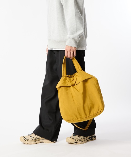 meltum(メルタム)の「【ZOZO限定】2WAY NYLON TOTE SHOULDER(ショルダーバッグ・メンズ・マスタード/オリーブ/ライトベージュ/ブラック・FREE)」の12枚目の写真