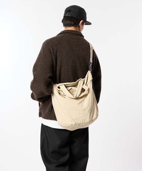 meltum(メルタム)の「【ZOZO限定】2WAY NYLON TOTE SHOULDER(ショルダーバッグ・メンズ・マスタード/オリーブ/ライトベージュ/ブラック・FREE)」の18枚目の写真
