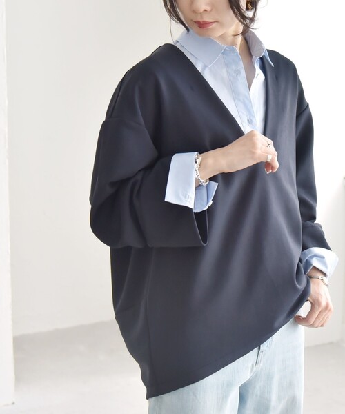 quaranciel（カランシエル）の「quaranciel:〈洗濯機可能〉ダンボール コクーン Vネック プルオーバー（Tシャツ/カットソー・レディース・カーキ/ネイビー・ONE SIZE）」の15枚目の写真