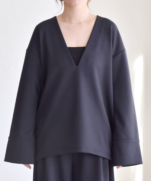quaranciel（カランシエル）の「quaranciel:〈洗濯機可能〉ダンボール コクーン Vネック プルオーバー（Tシャツ/カットソー・レディース・カーキ/ネイビー・ONE SIZE）」の17枚目の写真