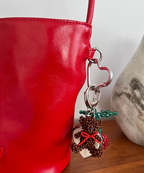 Me%(ミィパーセント)の「カラフルハートカラビナ 308673(キーホルダー・レディース・グレー/ブラック/レッド・FREE)」の14枚目の写真