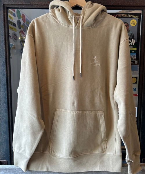 URBAN ISLAND SOCIETY(アーバンアイランドソサエティ)の「【URBAN ISLAND SOCIETY/アーバンアイランドソサエティ】UIS SWEAT PARKA/プルオーバーパーカー(パーカー・メンズ・ベージュ/杢グレー/ブルー・SMALL/MEDIUM/LARGE/X-LARGE)」の2枚目の写真