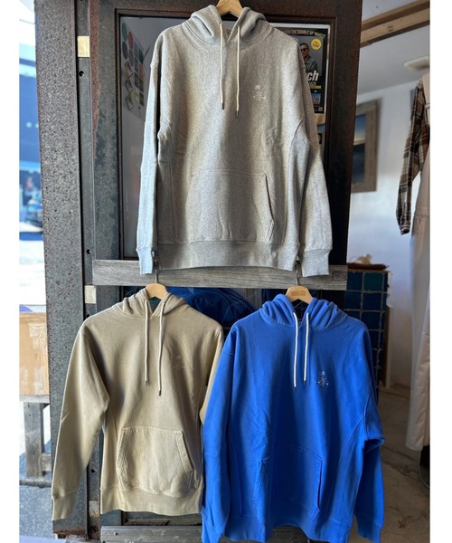 URBAN ISLAND SOCIETY(アーバンアイランドソサエティ)の「【URBAN ISLAND SOCIETY/アーバンアイランドソサエティ】UIS SWEAT PARKA/プルオーバーパーカー(パーカー・メンズ・ベージュ/杢グレー/ブルー・SMALL/MEDIUM/LARGE/X-LARGE)」の5枚目の写真