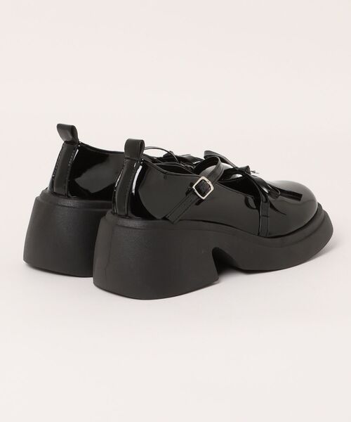 WEGO（ウィゴー）の「WEGO/厚底リボンエナメルメリージェーンシューズ/ローファー（ローファー・レディース・ホワイト/ブラック・LARGE/MEDIUM）」の9枚目の写真