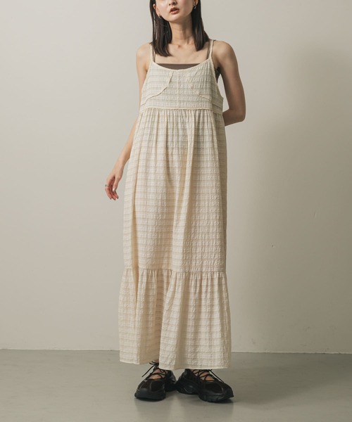 SENSE OF PLACE by URBAN RESEARCH（センスオブプレイスバイアーバンリサーチ）の「チェックジャガードキャミワンピース（ワンピース・レディース・アイボリー/ブラック/ブルー・S/ONE）」の2枚目の写真