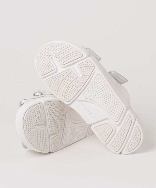 Clarks(クラークス)の「Trigenic2 Sun / トライジェニック2サン(ホワイトレザー)(サンダル・レディース・ホワイト・UK3.5/UK4/UK5.5/UK6.5/UK5)」の8枚目の写真