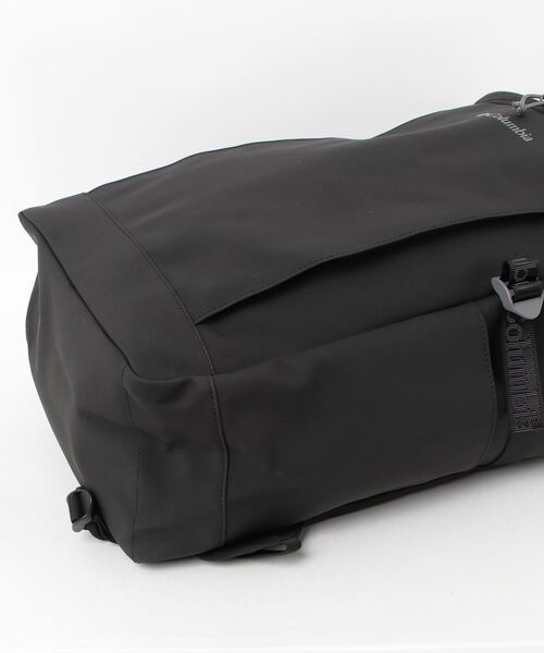 Columbia(コロンビア)の「コロンビア【Columbia】ボックスリュック 35L(ショルダーバッグ・メンズ・ブラック×グレー/ブラック×ホワイト/ブラック・フリ-)」の4枚目の写真