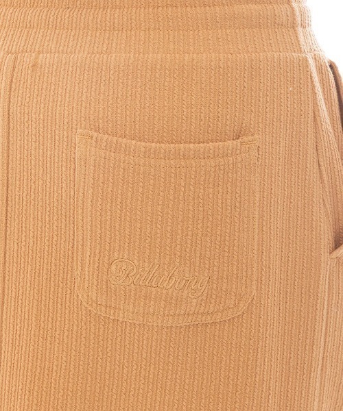 BILLABONG(ビラボン)の「BILLABONG レディース 【CHILLWEAR】 JACQUARD RIB LONG SKIRT スカート 【2025年春夏モデル】/ビラボンウエストゴムドローコード付きスリットロングスカート(スカート・レディース・ブラック/アイボリー/オレンジ系その他・MEDIUM)」の19枚目の写真