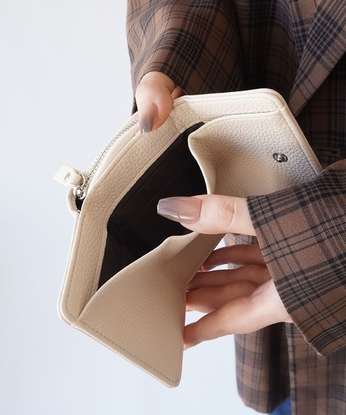 ammy.（エイミードット）の「【 ammy. / エイミードット 】 三つ折り 財布 / ミニ ウォレット（財布・レディース・グリーン/モカ/アイボリー/ブラック/ピンクベージュ/ブルー・FREE）」の11枚目の写真