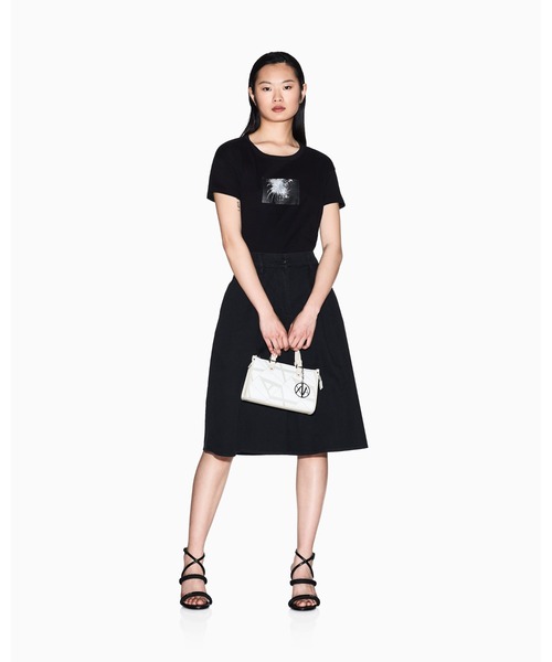 ARMANI EXCHANGE(アルマーニエクスチェンジ)の「【A|X アルマーニ エクスチェンジ】ブラックデニム バギーバミューダパンツ(デニムパンツ・レディース・ブラック・0/4/2)」の5枚目の写真