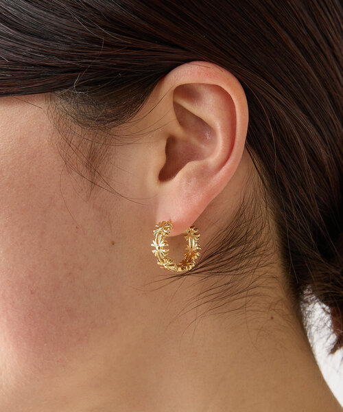 LIVETART（リヴェタート）の「フラワーサークルピアス（ピアス（両耳用）・レディース・ゴールド・FREE）」の3枚目の写真