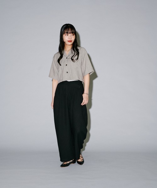 terrace（テラス）の「リネンライクアシメラップパンツ（チノパンツ・レディース・ブラック/グレー/キナリ・MEDIUM）」の20枚目の写真