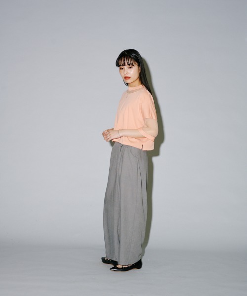 terrace（テラス）の「リネンライクアシメラップパンツ（チノパンツ・レディース・ブラック/グレー/キナリ・MEDIUM）」の17枚目の写真