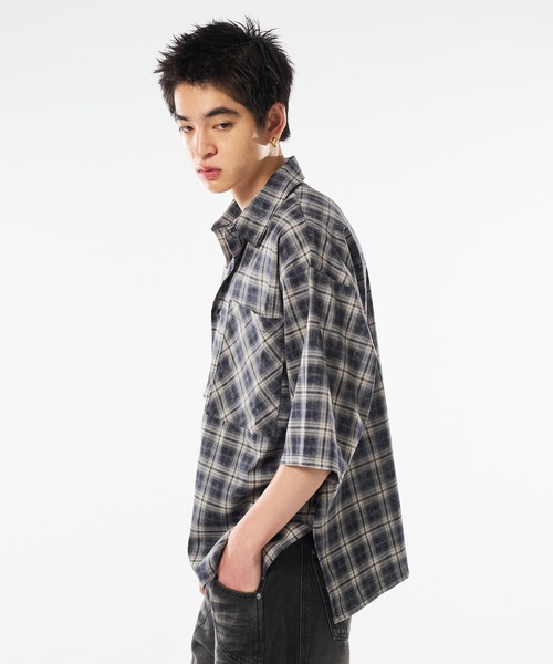 kutir(クティール)の「VINTAGEWASHED OMBRE CHECK SHIRT/ヴィンテージ加工オンブレチェックシャツ(シャツ/ブラウス・メンズ・ネイビー/ブラック/グレー・MEDIUM/LARGE)」の11枚目の写真