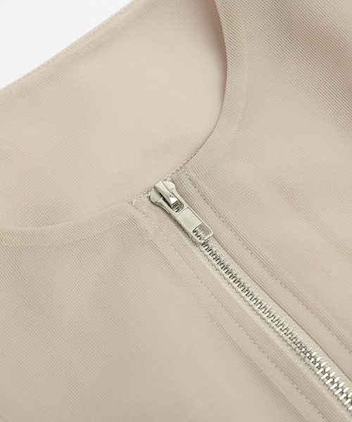 【新品】meri ミーリー ダブルジップアップブルゾン ホワイト 新品タグ付き）meriミーリー⭐︎ジップアップブルゾン⭐︎オフホワイト