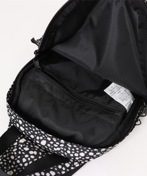 KELTY(ケルティ)の「【KELTY】MINI ONE SHOULDER / ミニワンショルダー(バックパック/リュック・レディース・レオパード/ブラック/オリーブ/アニマル/ダークグレー/ネイビー/マスタード/その他1/その他3/セージグリーン/タン/ブラウン系その他/その他2/モカ・ONE SIZE)」の17枚目の写真