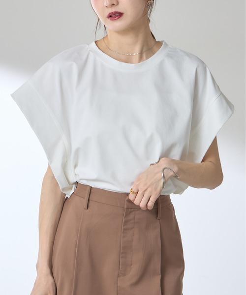 &. NOSTALGIA(アンドドットノスタルジア)の「【ZOZO限定】オーバーサイズフレンチプルオーバー(Tシャツ/カットソー・レディース・ベージュ/ブラック/オフホワイト/グレー・M)」の3枚目の写真