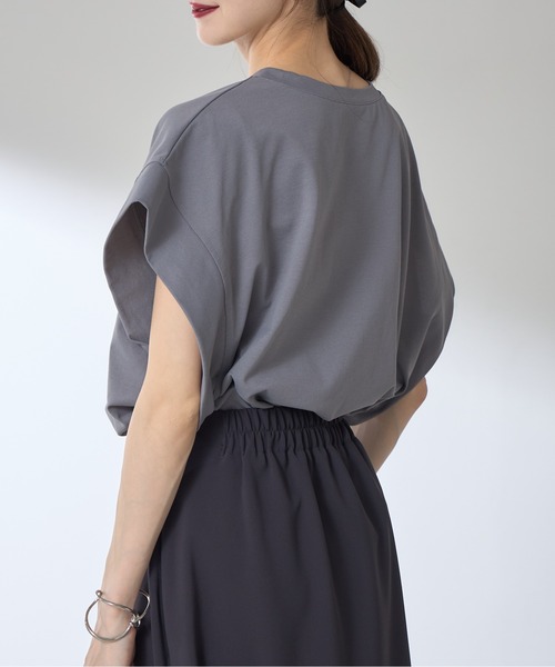 &. NOSTALGIA(アンドドットノスタルジア)の「【ZOZO限定】オーバーサイズフレンチプルオーバー(Tシャツ/カットソー・レディース・ベージュ/ブラック/オフホワイト/グレー・M)」の7枚目の写真