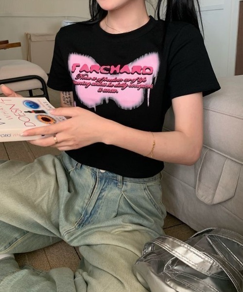 SHEENA(シーナ)の「バタフライロゴプリントショート丈Tシャツ(Tシャツ/カットソー・レディース・ホワイト/ブラック・M)」の14枚目の写真