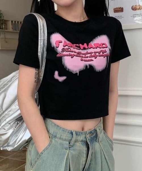 SHEENA(シーナ)の「バタフライロゴプリントショート丈Tシャツ(Tシャツ/カットソー・レディース・ホワイト/ブラック・M)」の19枚目の写真