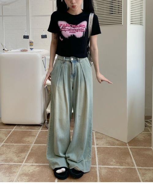 SHEENA(シーナ)の「バタフライロゴプリントショート丈Tシャツ(Tシャツ/カットソー・レディース・ホワイト/ブラック・M)」の21枚目の写真