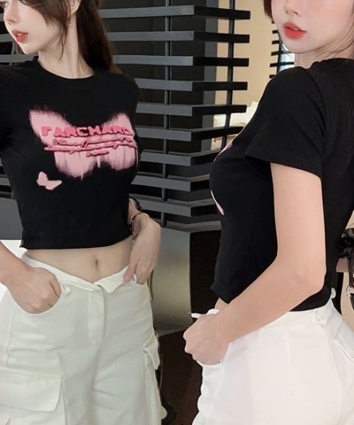 SHEENA(シーナ)の「バタフライロゴプリントショート丈Tシャツ(Tシャツ/カットソー・レディース・ホワイト/ブラック・M)」の5枚目の写真
