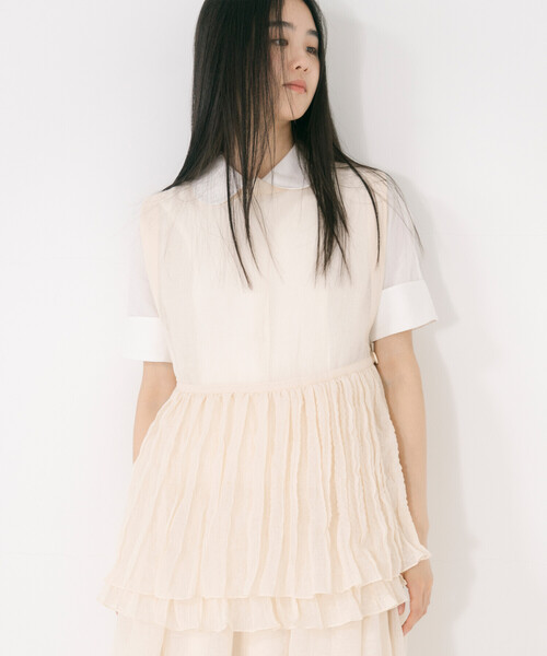 Bshop(ビショップ)の「eunoia | オーガンザレイヤードベスト WOMEN(ベスト・レディース・アイボリー/ブラック・ONE)」の3枚目の写真
