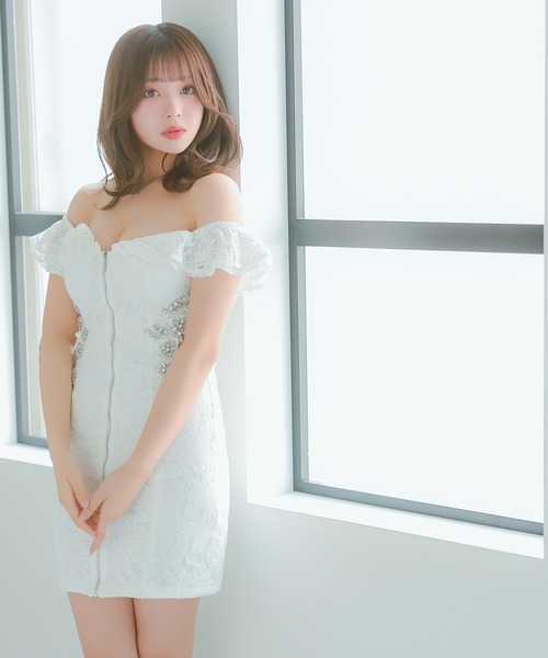 Tika（ティカ）の「[CLOSED] キャバドレス ミニ タイト オフショルダー フリル袖 フロントジップ 谷間魅せ シアー くびれ ビジュー 総レースドレス（ドレス・レディース・ブルー/ホワイト・S/M/L）」の11枚目の写真