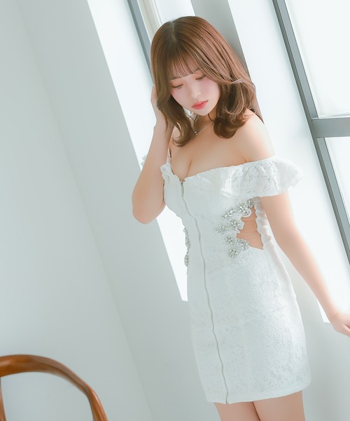 Tika（ティカ）の「[CLOSED] キャバドレス ミニ タイト オフショルダー フリル袖 フロントジップ 谷間魅せ シアー くびれ ビジュー 総レースドレス（ドレス・レディース・ブルー/ホワイト・S/M/L）」の12枚目の写真