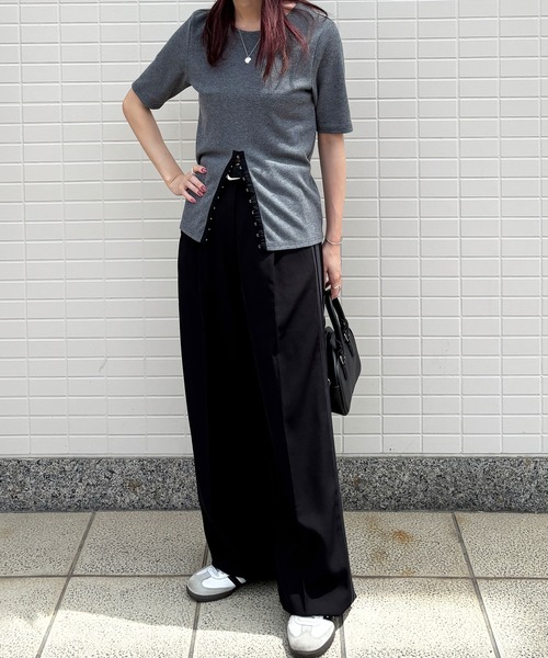 ISOOK（アイスー）の「【ISOOK / アイスー】ホックデザインリブTシャツ / 半袖 カットソー スリットTシャツ リブトップス オフィスカジュアル ZOZOTOWN限定（Tシャツ/カットソー・レディース・ブラック/ベージュ/グレー・FREE）」の18枚目の写真
