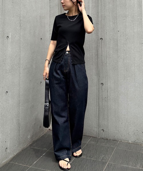 ISOOK（アイスー）の「【ISOOK / アイスー】ホックデザインリブTシャツ / 秋 半袖 カットソー スリットTシャツ リブトップス オフィスカジュアル ZOZOTOWN限定（Tシャツ/カットソー・レディース・ブラック/ベージュ/グレー・FREE）」の21枚目の写真