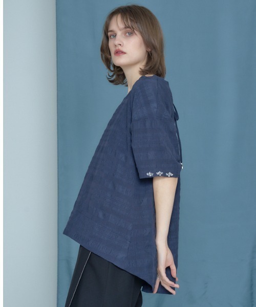 Muel Chic(ミュエルシック)の「Helena blouse ヘレナブラウス(シャツ/ブラウス・レディース・ネイビー/ホワイト/ライトブルー・FREE)」の15枚目の写真