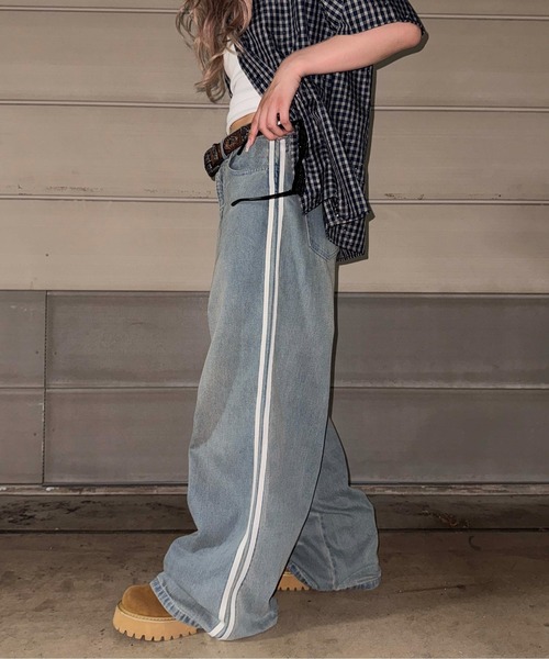 sedacle（セダクル）の「サイドラインバギーデニム（デニムパンツ・レディース・ライトインディゴブルー/ブラック・SMALL/MEDIUM/LARGE）」の15枚目の写真