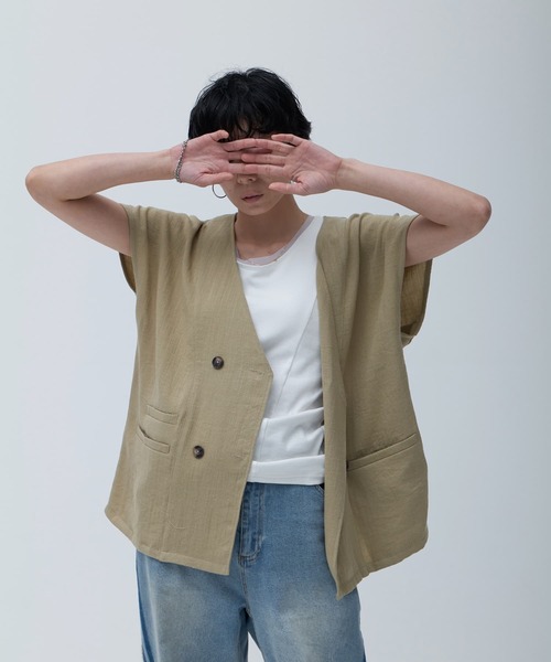 Brown&Street(ブラウンアンドストリート)の「リネンライクダブルボタンベスト(ベスト・レディース・ブラック/サンドベージュ・FREE)」の4枚目の写真