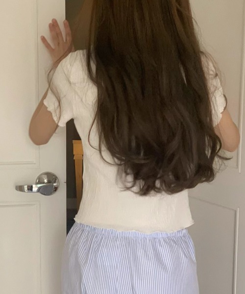 Vipoa(ヴィポア)の「crinkle frill tops(Tシャツ/カットソー・レディース・ブラック/ホワイト/グレー・FREE)」の6枚目の写真