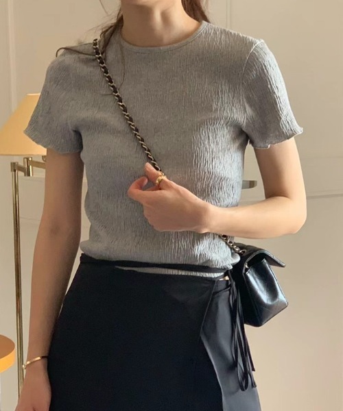 Vipoa(ヴィポア)の「crinkle frill tops(Tシャツ/カットソー・レディース・ブラック/ホワイト/グレー・FREE)」の12枚目の写真