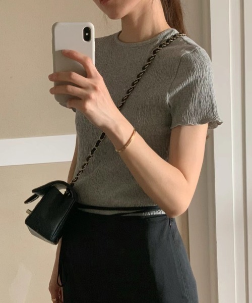 Vipoa(ヴィポア)の「crinkle frill tops(Tシャツ/カットソー・レディース・ブラック/ホワイト/グレー・FREE)」の18枚目の写真