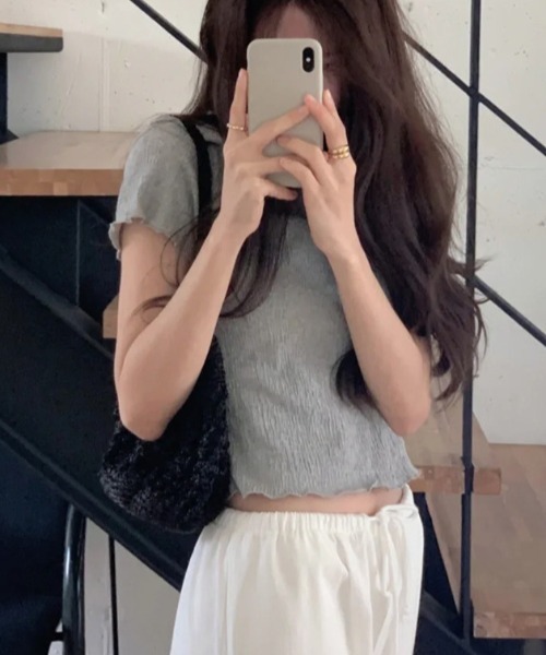 Vipoa(ヴィポア)の「crinkle frill tops(Tシャツ/カットソー・レディース・ブラック/ホワイト/グレー・FREE)」の19枚目の写真