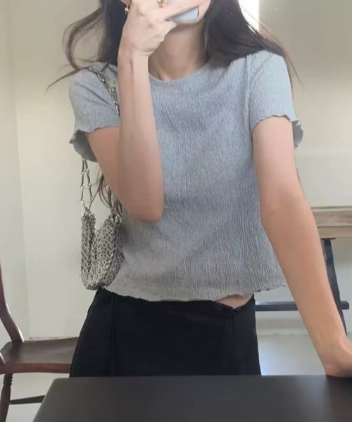 Vipoa(ヴィポア)の「crinkle frill tops(Tシャツ/カットソー・レディース・ブラック/ホワイト/グレー・FREE)」の15枚目の写真