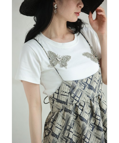 cawaii(カワイイ)の「ビジューの蝶々が瞬く短丈Tシャツカットソートップス(Tシャツ/カットソー・レディース・ホワイト・FREE)」の13枚目の写真