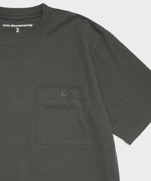 WHITE MOUNTAINEERING(ホワイトマウンテニアリング)の「【White Mountaineering / ホワイトマウンテニアリング】別注 ONE EYELET POCKET TEE(Tシャツ/カットソー・メンズ・ホワイト/ダークグレー/ネイビー/ブラック・2/1/4/3)」の3枚目の写真
