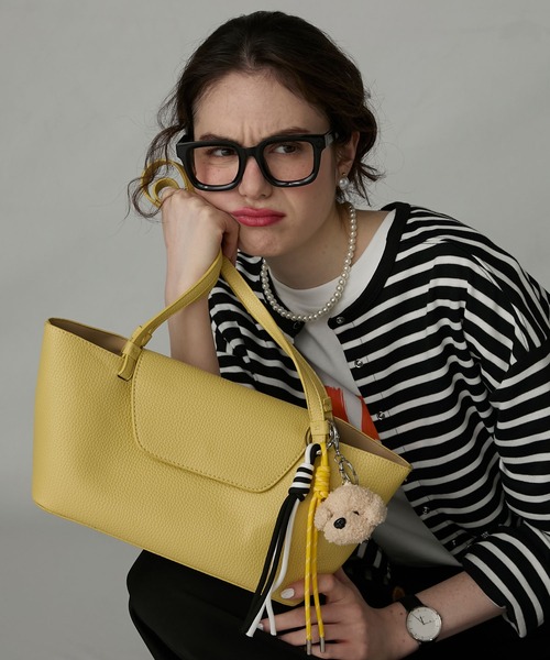 BONLECILL Marche(ボンルシールマルシェ)の「【BONLECILL Marche】《マチあり/ポーチ付き》フラップ付きロングハンドルバケツバッグ(ハンドバッグ・レディース・イエロー/レッド/グリーン/ブラウン・FREE)」の3枚目の写真