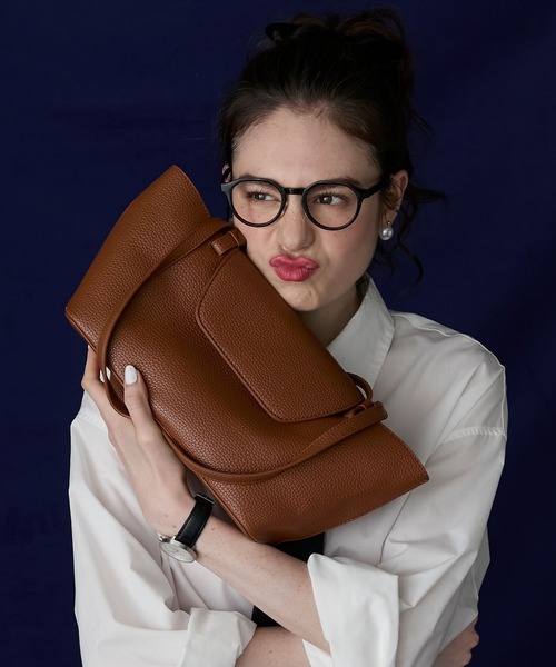 BONLECILL Marche(ボンルシールマルシェ)の「【BONLECILL Marche】《マチあり/ポーチ付き》フラップ付きロングハンドルバケツバッグ(ハンドバッグ・レディース・イエロー/レッド/グリーン/ブラウン・FREE)」の6枚目の写真