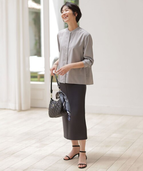 J.PRESS Ladies(J.プレス レディス)の「LIMBLESS50ツイル ブラウス(シャツ/ブラウス・レディース・ライトグレー系/グレー系/アイボリー系・XS)」の5枚目の写真