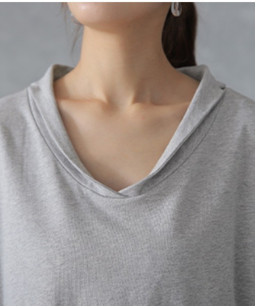 HUG.U(ハグユー)の「すっきり襟Tシャツワンピ(ワンピース・レディース・ホワイト/ブラック/グレー・M/L)」の7枚目の写真