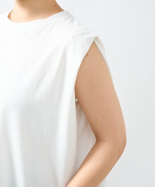 un dix cors（アンディコール）の「《大人のこなれカジュアルに》綿麻混肩タックプルオーバー（Tシャツ/カットソー・レディース・ブラック/オフホワイト/チャコールグレー・FREE）」の8枚目の写真